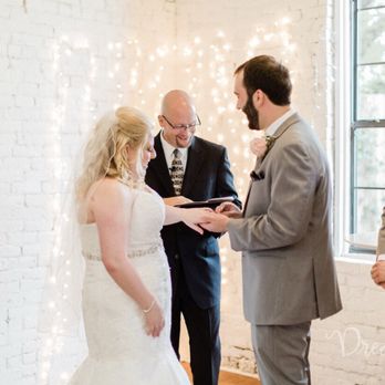 Short and Sweet Weddings - Officiants Near Me - Round Rock, Texas Short and Sweet Weddings - Officiants Near Me - Round Rock, Texas