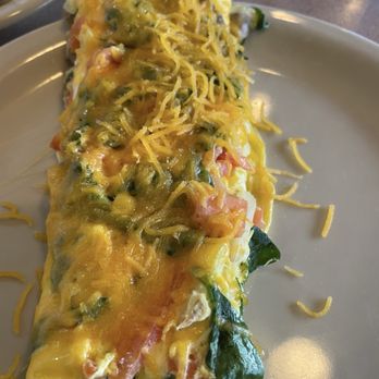 Mama's Daughters' Diner - Veggie omelette packed with veggies & cheese - Soul Food Near Me - Dallas, Texas Mama's Daughters' Diner - Veggie omelette packed with veggies & cheese - Soul Food Near Me - Dallas, Texas
