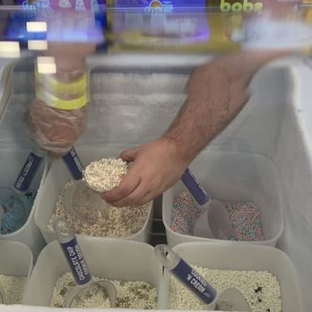Dippin' and Poppin' - Desserts Near Me - Cheshire, Connecticut Dippin' and Poppin' - Desserts Near Me - Cheshire, Connecticut