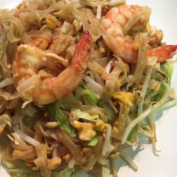 Thai Tuk Tuk - Pad-Thai tastes as original as I had in Thailand. Very authentic! - Thai Near Me - Barcelona, B