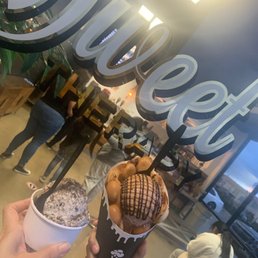 Exterior outside entrance of Nite Creamery - PB NUTELLA IN CHOCOLATE CHIP PUFF CONE AND THICC MINT - Santa Maria, California Exterior outside entrance of Nite Creamery - PB NUTELLA IN CHOCOLATE CHIP PUFF CONE AND THICC MINT - Santa Maria, California