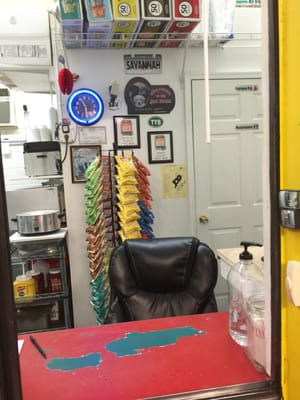 Dave&#x27;s Dog House by null