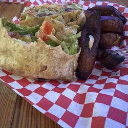 Veggie wrap with plantains
