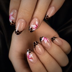 A little floral, a little wild, and effortlessly beautiful. Pure Nails Spa Pasadena