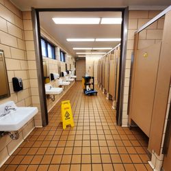 Kentucky Rest Area I-71/I-75 Northbound - Women's Restroom