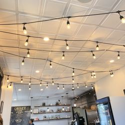 Corner Cafe - Soft lighting