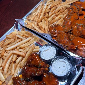 Mars Bar  - Lounges Near Me - Summit, Illinois