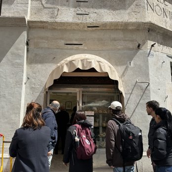 Boccione - There is no signage, just look for the line! - Bakeries Near Me - Rome, RM