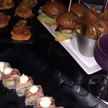 IO Godfrey - Wagyu Beef Sliders, Godfrey roll - Cocktail Bars Near Me - Chicago, Illinois IO Godfrey - Wagyu Beef Sliders, Godfrey roll - Cocktail Bars Near Me - Chicago, Illinois