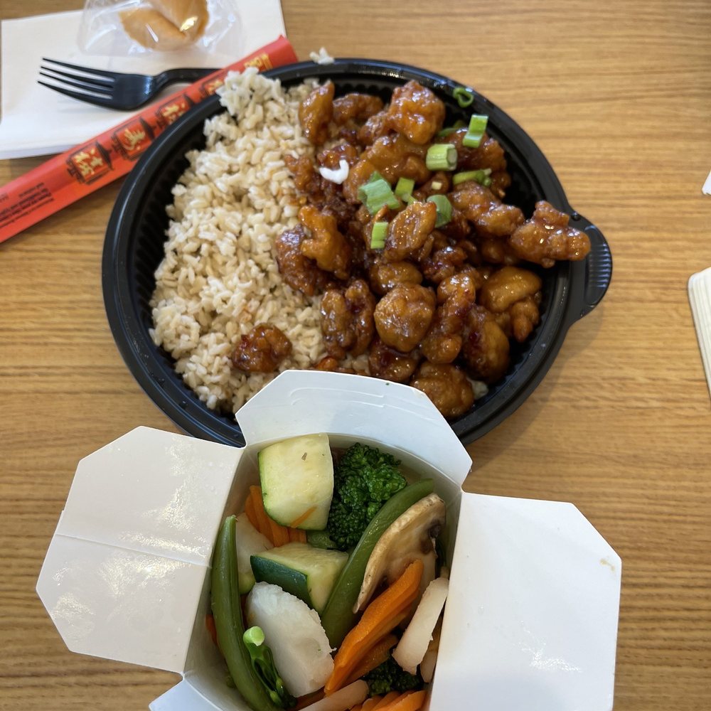 Pick Up Stix Fresh Asian Flavors - FIRECRACKER CHICKEN and steamed veg - Chinese Near Me - San Diego, California Pick Up Stix Fresh Asian Flavors - FIRECRACKER CHICKEN and steamed veg - Chinese Near Me - San Diego, California