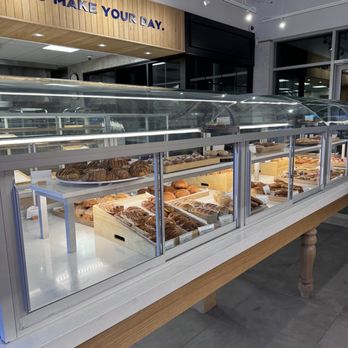 Paris Baguette - a display of baked goods - Bakeries Near Me - Newmarket, Ontario Paris Baguette - a display of baked goods - Bakeries Near Me - Newmarket, Ontario