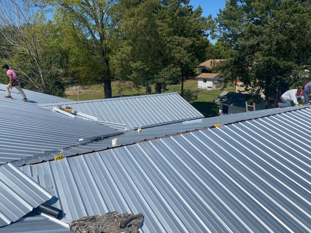 Slide of Alvarez Roofing