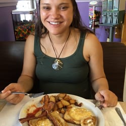 Purple Sage Cafe - Amazing breakfast!!