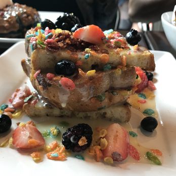 Bosscat Kitchen & Libations - Fruity pebble French toast - New American Near Me - Houston, Texas Bosscat Kitchen & Libations - Fruity pebble French toast - New American Near Me - Houston, Texas