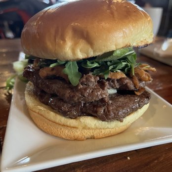 Peckish Pig - Burger - Breakfast & Brunch Near Me - Evanston, Illinois