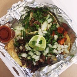 3 tacos - carnitas, asada, pastor