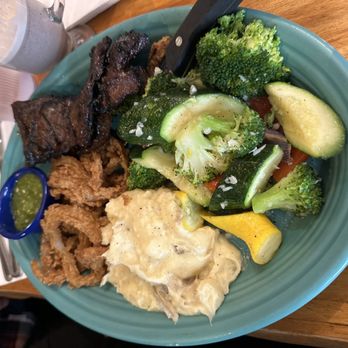 Tower Cafe - Breakfast & Brunch Near Me - Sacramento, California