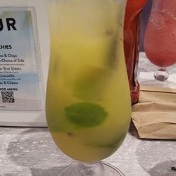 Island Wing Company Grill & Bar - Harrisonburg - Mango "refreshing" mojito