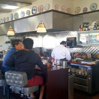 Henri's Cafe - Kitchen - American Near Me - Oxnard, California