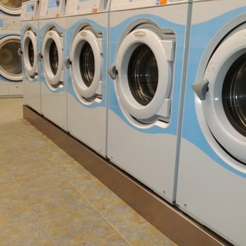 Super Clean Laundromat - Featuring double load Electrolux washers with the 20 minute QuickWash option. - Laundromat Near Me - Ajax, Ontario
