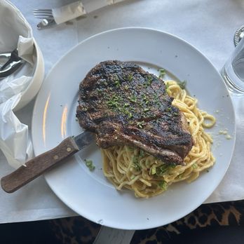 Chef Smelly's - Rib eye and garlic noodles - Cajun/Creole Near Me - Oakland, California
