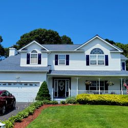 Anthony's Roofing - GAF Timberline HDZ in color of Biscayne Blue. Centereach NY