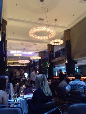 Le Petit Paris by null