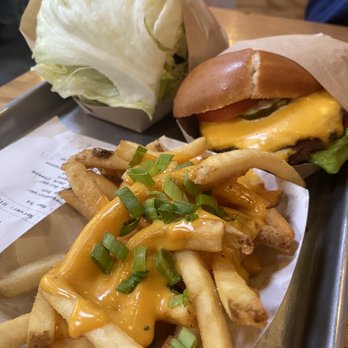Gott's Roadside - Cheeseburger and Cheese fries - Salad Near Me - Walnut Creek, California Gott's Roadside - Cheeseburger and Cheese fries - Salad Near Me - Walnut Creek, California