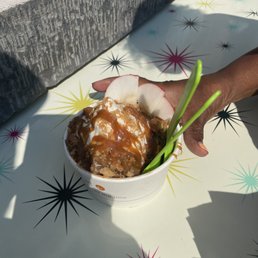 Apple Pie Sundae