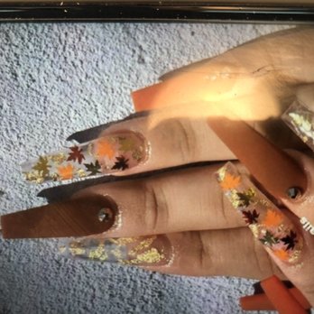 Foxy Nails - Nail Salons Near Me - Madison Heights, Virginia