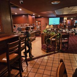 Prime Quarter Steak House - Holiday decorations.