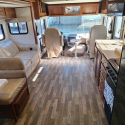 Clint & Lisa's RV Rentals