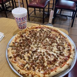 Pizza Plus of Bulls Gap - Meat lovers pizza and sweet tea! Amazing!