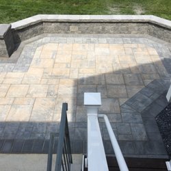 Bauer and Sons Landscaping - Nicolock pavers with seating wall