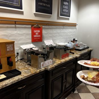 Hampton Inn & Suites Plattsburgh - Waffle station complete with multiple toppings - Hotels Near Me - Plattsburgh, New York