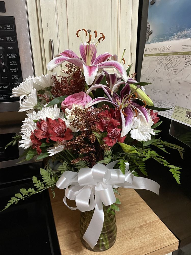 VINTAGE GARDEN FLORIST OF ABBOTTSTOWN Updated August 2024 40 Photos