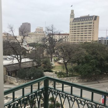 Menger Bar - View of the back of the Alamo from the Presidential Suite - Bars Near Me - San Antonio, Texas Menger Bar - View of the back of the Alamo from the Presidential Suite - Bars Near Me - San Antonio, Texas