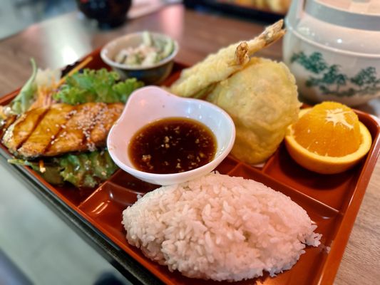 Kamei Sushi by null