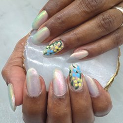 Chloe Nail & Spa