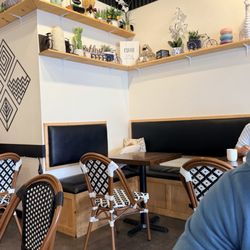 Bonjour Bakery & Café