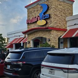 Padilla's Pizza - Outside