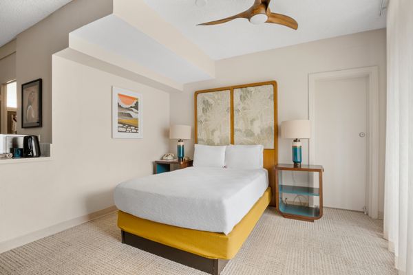 White Sands Hotel by null