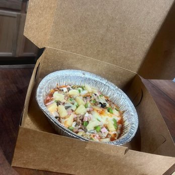 Miller’s Pizzeria - Pizza Near Me - Byrdstown, Tennessee