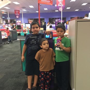 Chuck E. Cheese - Spending the evening at chuck e cheese - Pizza Near Me - Stevenson Ranch, California Chuck E. Cheese - Spending the evening at chuck e cheese - Pizza Near Me - Stevenson Ranch, California