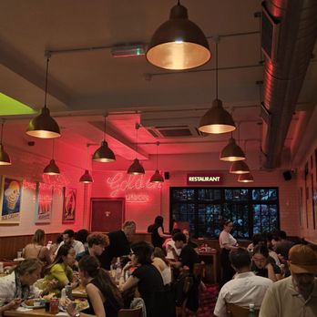 Golden Union Fish Bar - Interior - Fish & Chips Near Me - London, XGL