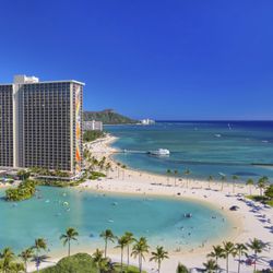 Hilton Hawaiian Village Waikiki Beach Resort - Lagoon, Waikiki Beach and Rainbow Tower