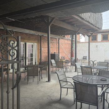 Alcove Social - Back terrace - Burgers Near Me - Alpine, Texas Alcove Social - Back terrace - Burgers Near Me - Alpine, Texas