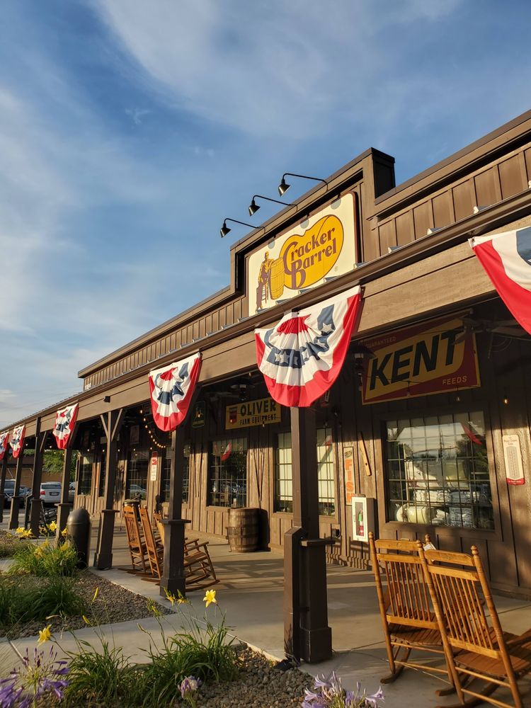 Cracker Barrel Old Country Store