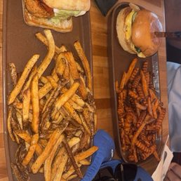 Red Bird Sandwich, Uncle Slappy Burger