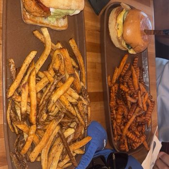 Karsen's Grill - Red Bird Sandwich, Uncle Slappy Burger - Bars Near Me - Scottsdale, Arizona